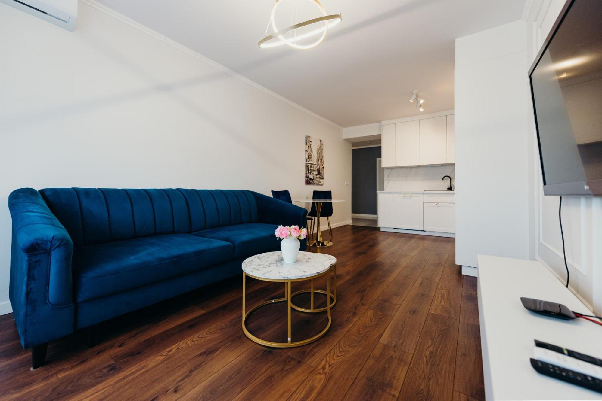 3 Bedrooms Premium Bella Blue For 8 Guests With Ac And Free Out Side Parking Жешов Екстериор снимка