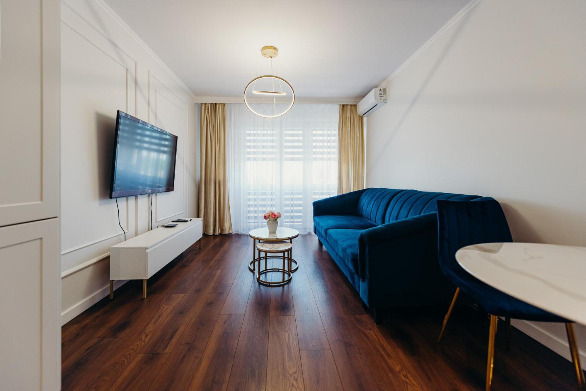 3 Bedrooms Premium Bella Blue For 8 Guests With Ac And Free Out Side Parking Жешов Екстериор снимка