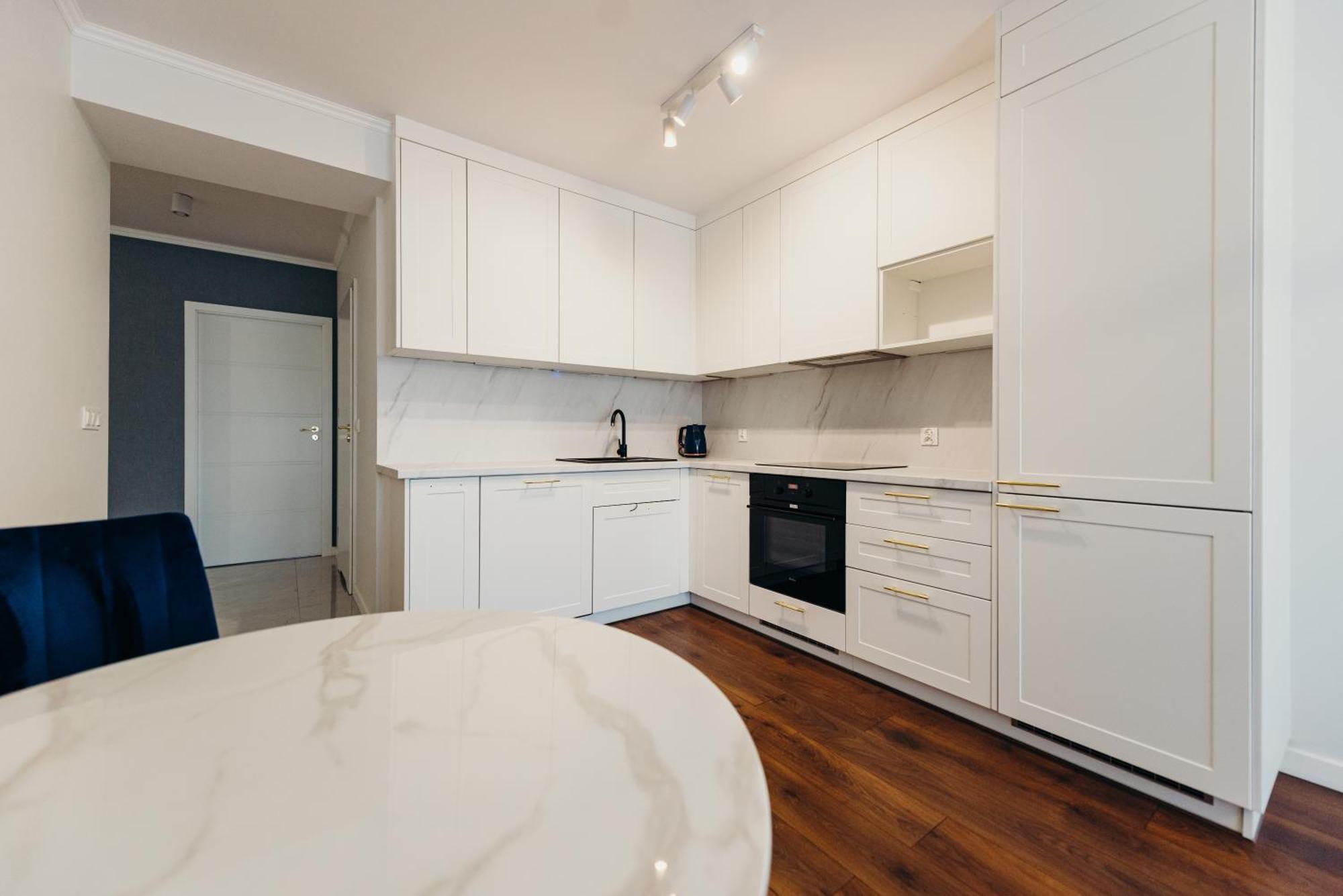 3 Bedrooms Premium Bella Blue For 8 Guests With Ac And Free Out Side Parking Жешов Екстериор снимка
