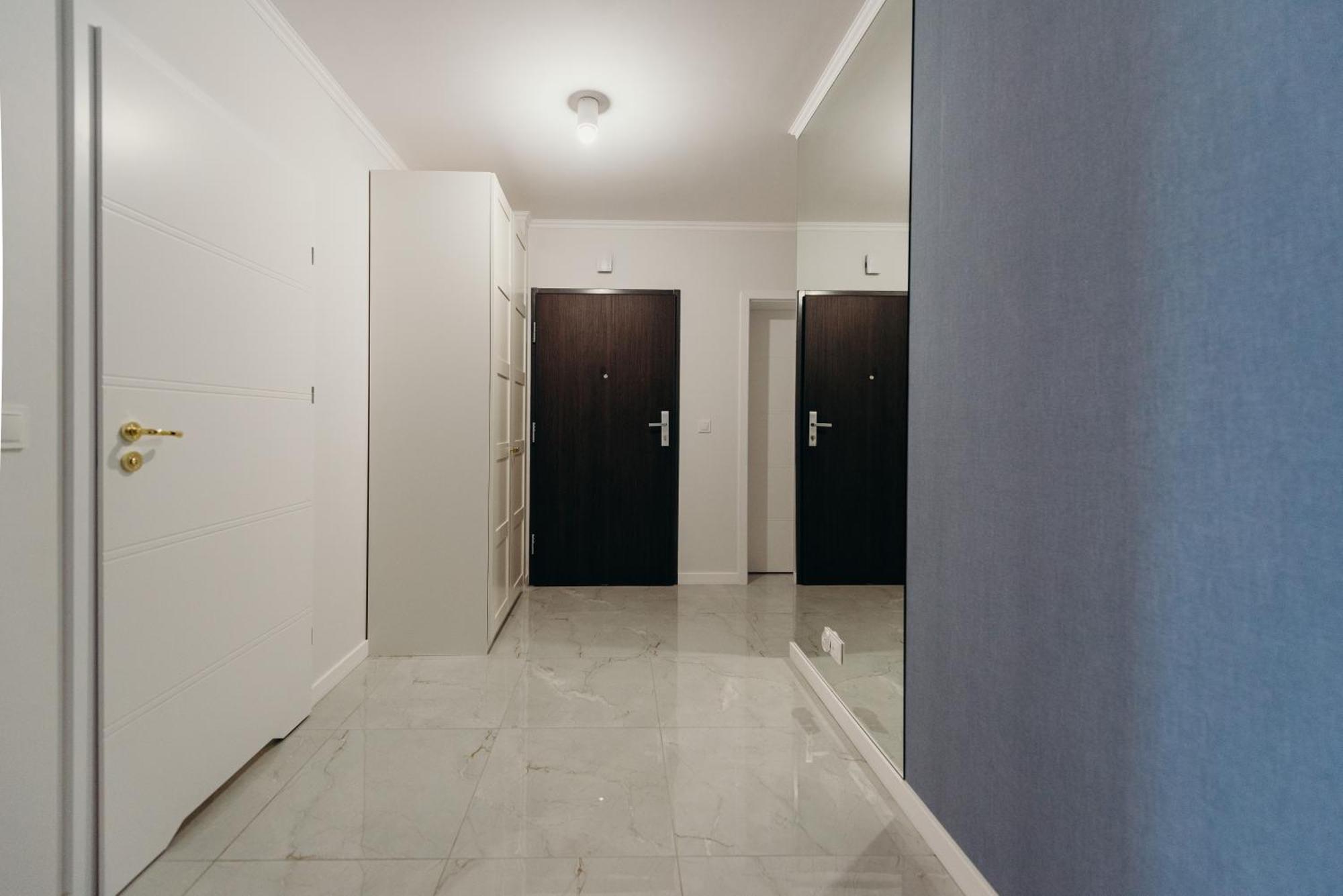 3 Bedrooms Premium Bella Blue For 8 Guests With Ac And Free Out Side Parking Жешов Екстериор снимка