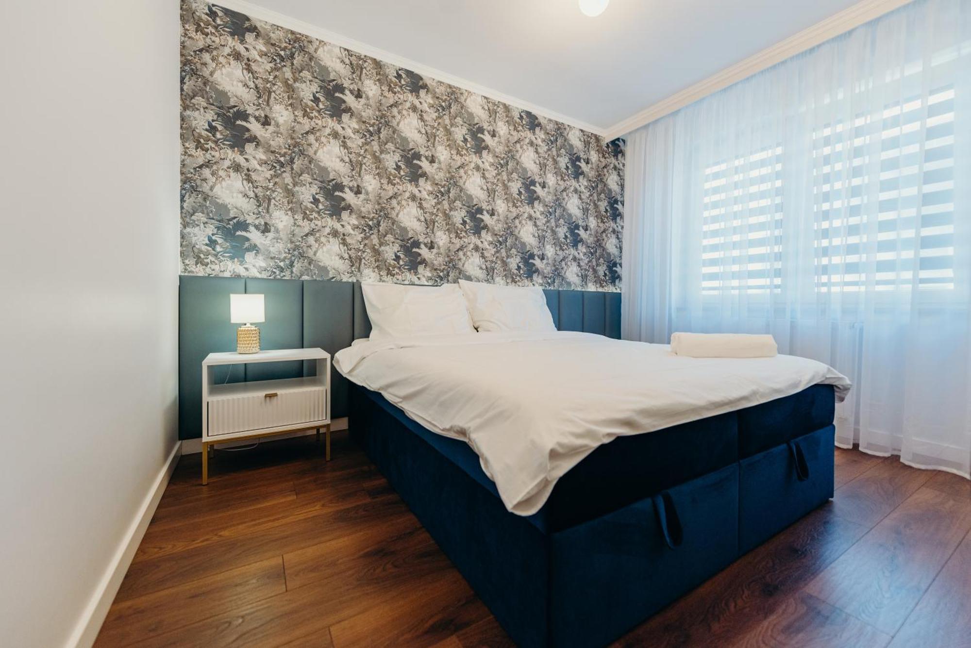 3 Bedrooms Premium Bella Blue For 8 Guests With Ac And Free Out Side Parking Жешов Екстериор снимка